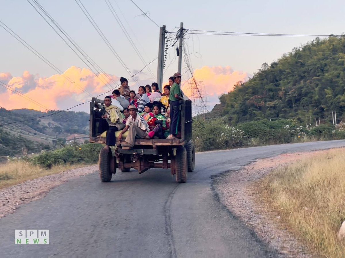 NantEiThandar's tweet photo. Terrorist Military attacked on 2 monasteries in Manli village, #Namtu Township &amp; in Nanhunwe village, #Hsipaw Township, &amp; near Namtu Town bridge by fighter jet for 2 times, a female teacher was killed, 4 residents nearby were injured &amp; damaged monasteries on Dec 29.
#2024Jan1Coup https://t.co/iTkJXoS8zO