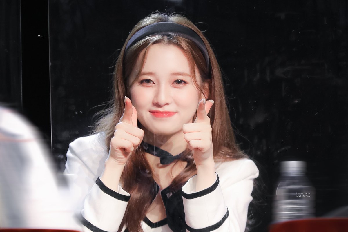 With113O's tweet photo. 늘 감동을 주는 우리 나영이 !!!
2023년도 덕분에 행복했고
나영이는 나에게 없어서는 안 될 존재야
앞으로 더 오래오래
서로 사랑하고 아껴주자˖◛⁺⑅♡

#라잇썸 #나영 
#뽀송강쥐 https://t.co/tatalZ2Oio