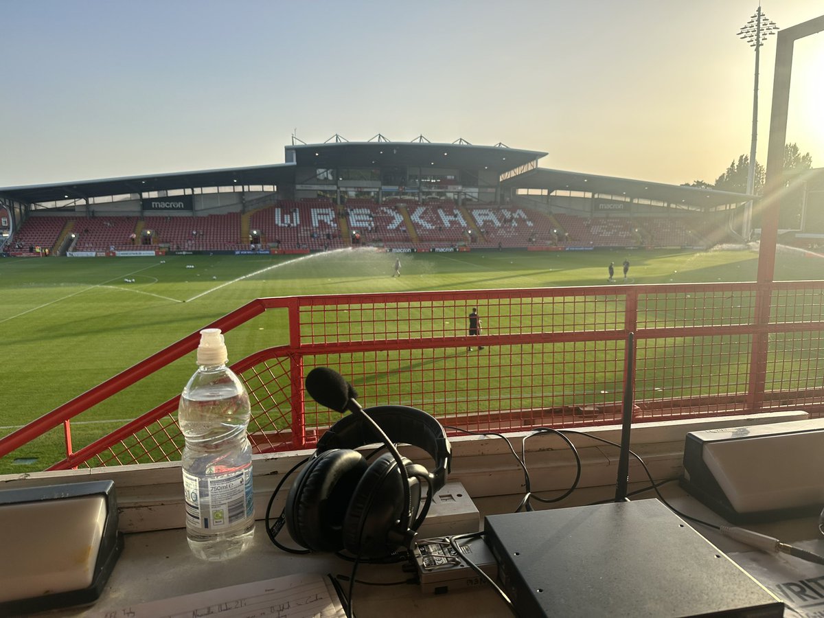 ad_wrexham's tweet photo. MATCH DAY ⚽️ 

Join us for FREE #AudioDescription commentary of @Wrexham_AFC v @BarrowAFC later 🎤 A service available to ALL blind and VI fans at the ground ✅ 

⏰ 2.45pm
🎙 @Only1Carter + @Nickyjones0 
📻 Service: @AlanMarchSport 

Please RT
🔴⚪️ https://t.co/57WXTfaok2