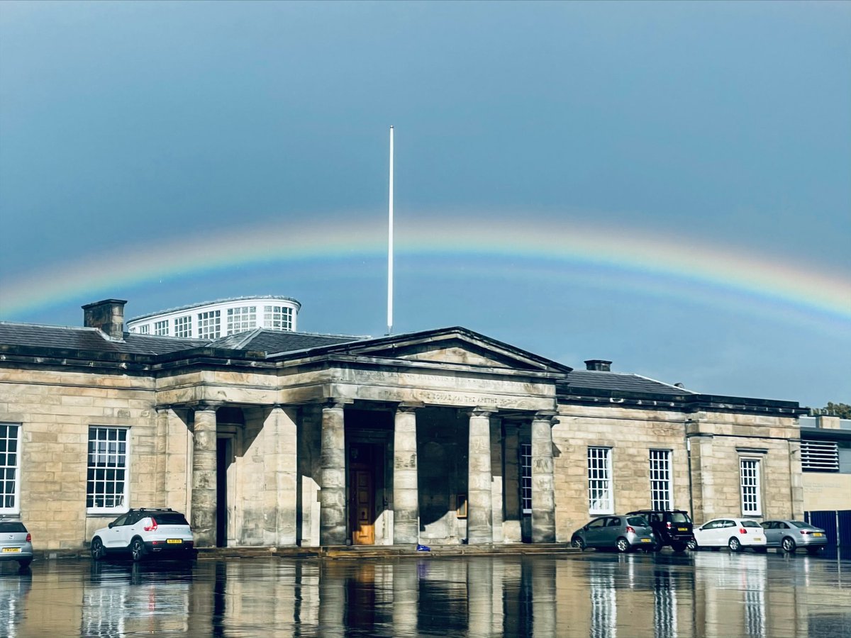 BarryWelsh8's tweet photo. 200 years ago today, Alexander James Russell became the first boy to be enrolled as a pupil in the new Edinburgh Academy. Enrolment opened on 1st January 1824 @edinburghacad https://t.co/tuttjjoTOW