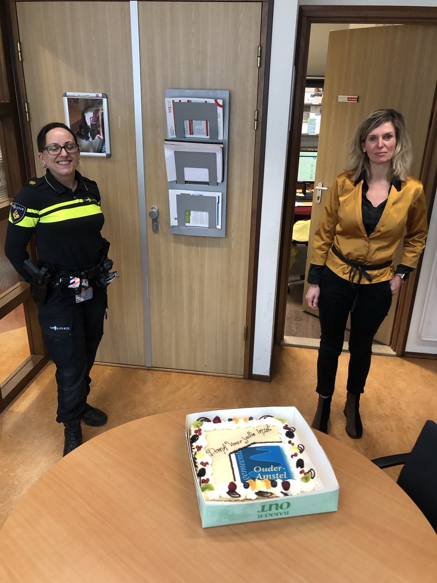 Joyce Langenacker (@jlangenacker) on Twitter photo De afgelopen dag en nacht hebben onze hulpdiensten weer voor ons klaar gestaan. Mede namens hun inzet is het in <a href="/Ouder_Amstel/">Gem. Ouder-Amstel</a> rustig gebleven. Dank daarvoor! De afgelopen dag en nacht hebben onze hulpdiensten weer voor ons klaar gestaan. Mede namens hun inzet is het in <a href="/Ouder_Amstel/">Gem. Ouder-Amstel</a> rustig gebleven. Dank daarvoor!