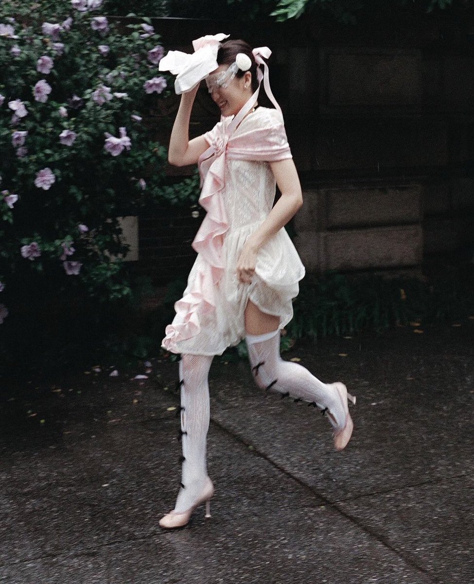 khai ⋆ tweet media