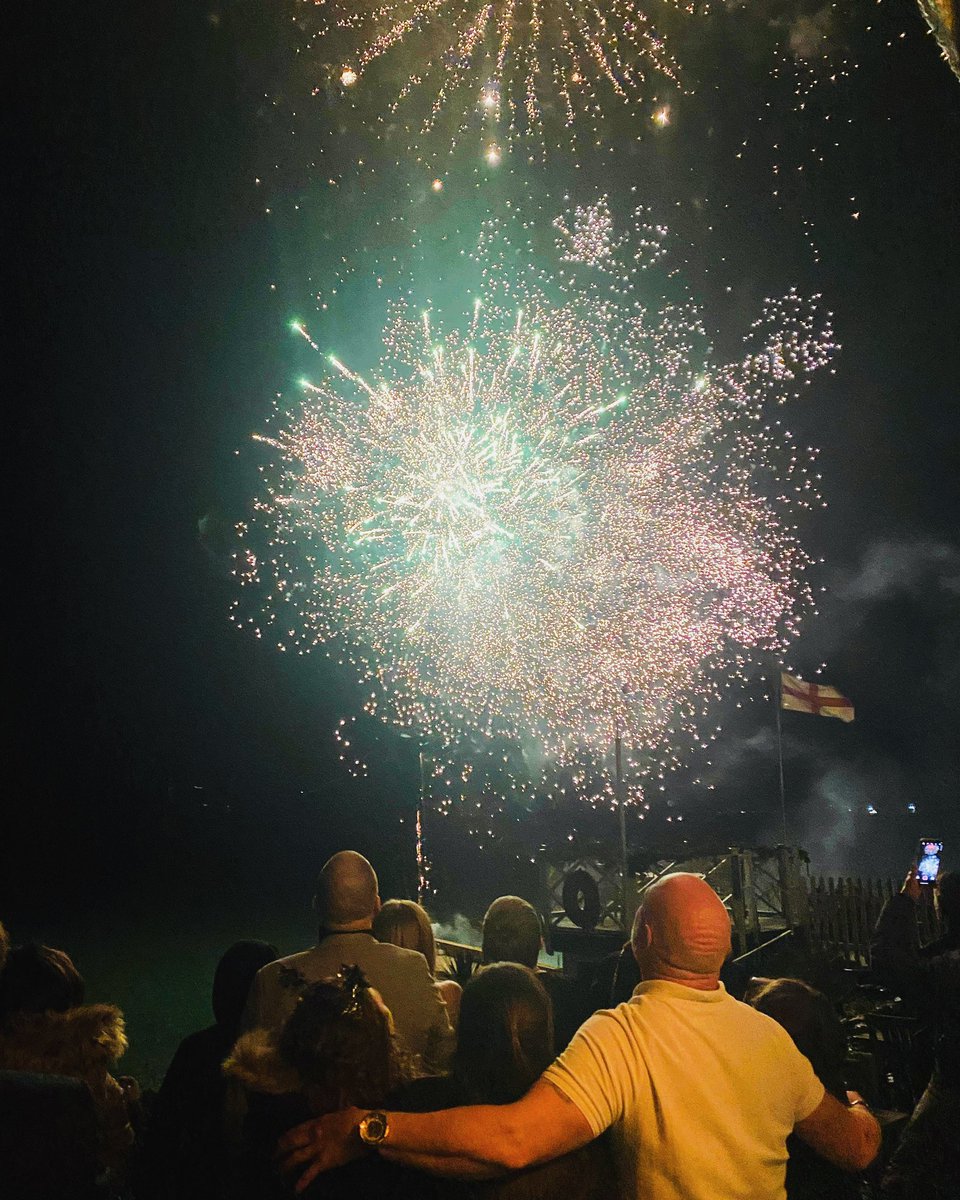 Cary Arms & Spa (@caryarms) on Twitter photo Last night fabulous fireworks! 🤩 🥳 
Happy New Year all, we can’t wait to see you at the Inn on the Beach for some more memorable moments! 🥰🌊 #happynewyear24 #holidays #englishriviera #devon Last night fabulous fireworks! 🤩 🥳 
Happy New Year all, we can’t wait to see you at the Inn on the Beach for some more memorable moments! 🥰🌊 #happynewyear24 #holidays #englishriviera #devon