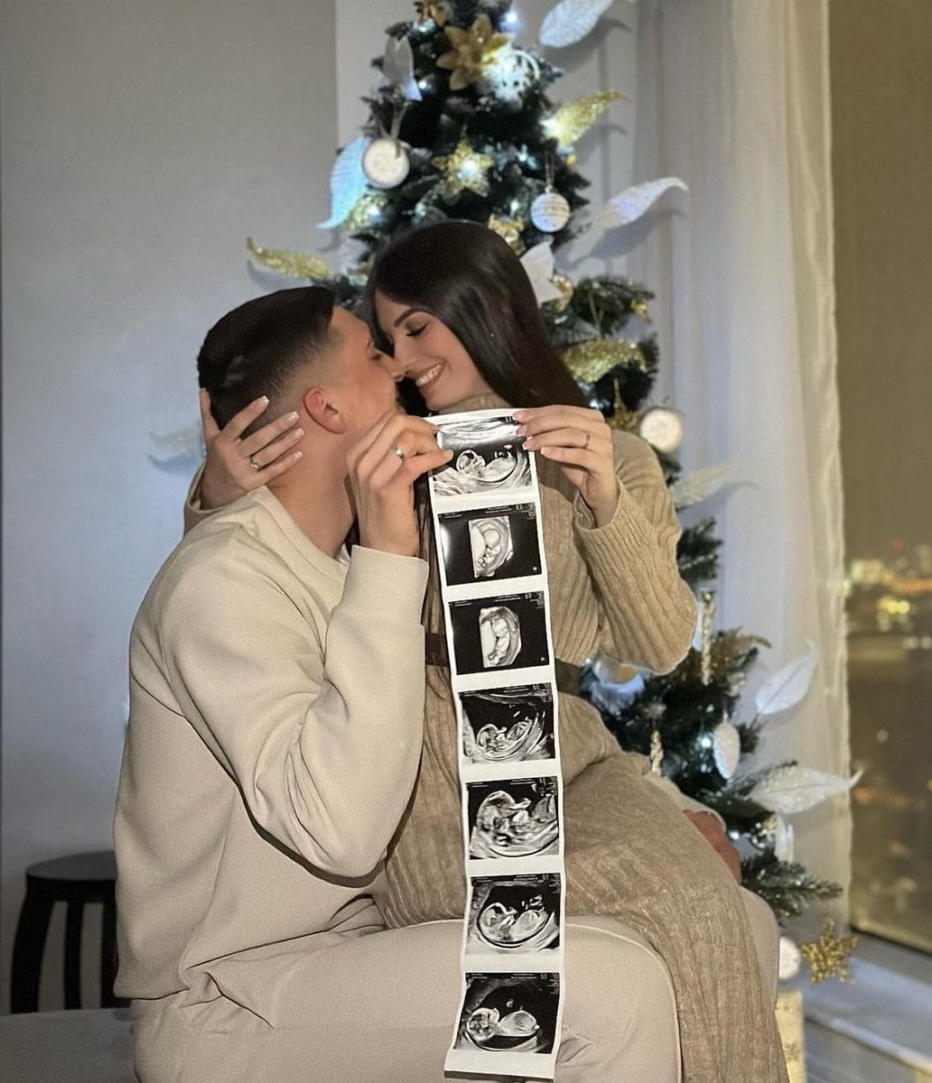 chelsreport_'s tweet photo. 🚨👶🏻 Congratulations to Djordje Petrovic and his wife Djina on the news that they are having their first child together 💙

#CFC https://t.co/N8LVO5Eces