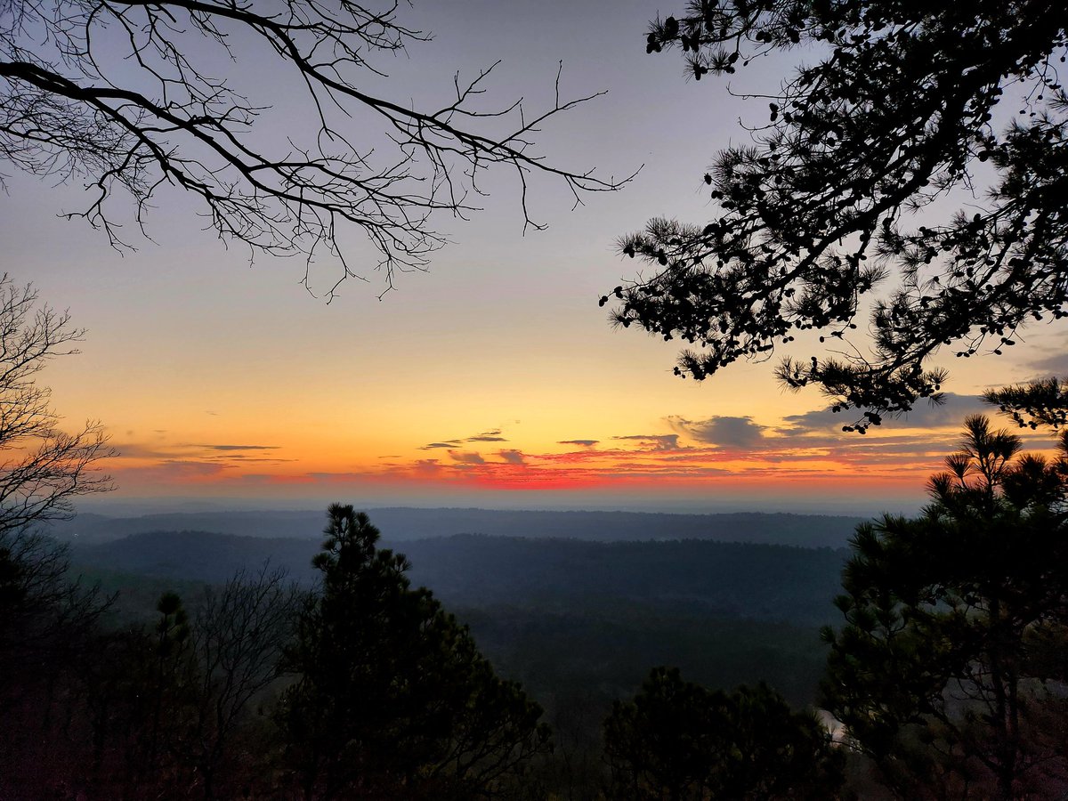 StaceysUpInHere's tweet image. Good morning y'all! 🩵 

Hello 2024! ##FirstDayHike #FirstSunrise