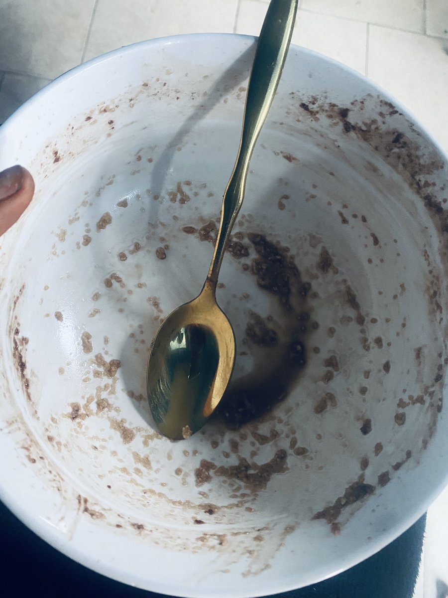 OmaDifference's tweet image. First to take groceries 2024! Muna Give me my flowers!💐 

#2024NewYear #BULLRUN2024 #HappyNewYear #amen #welcometo2024