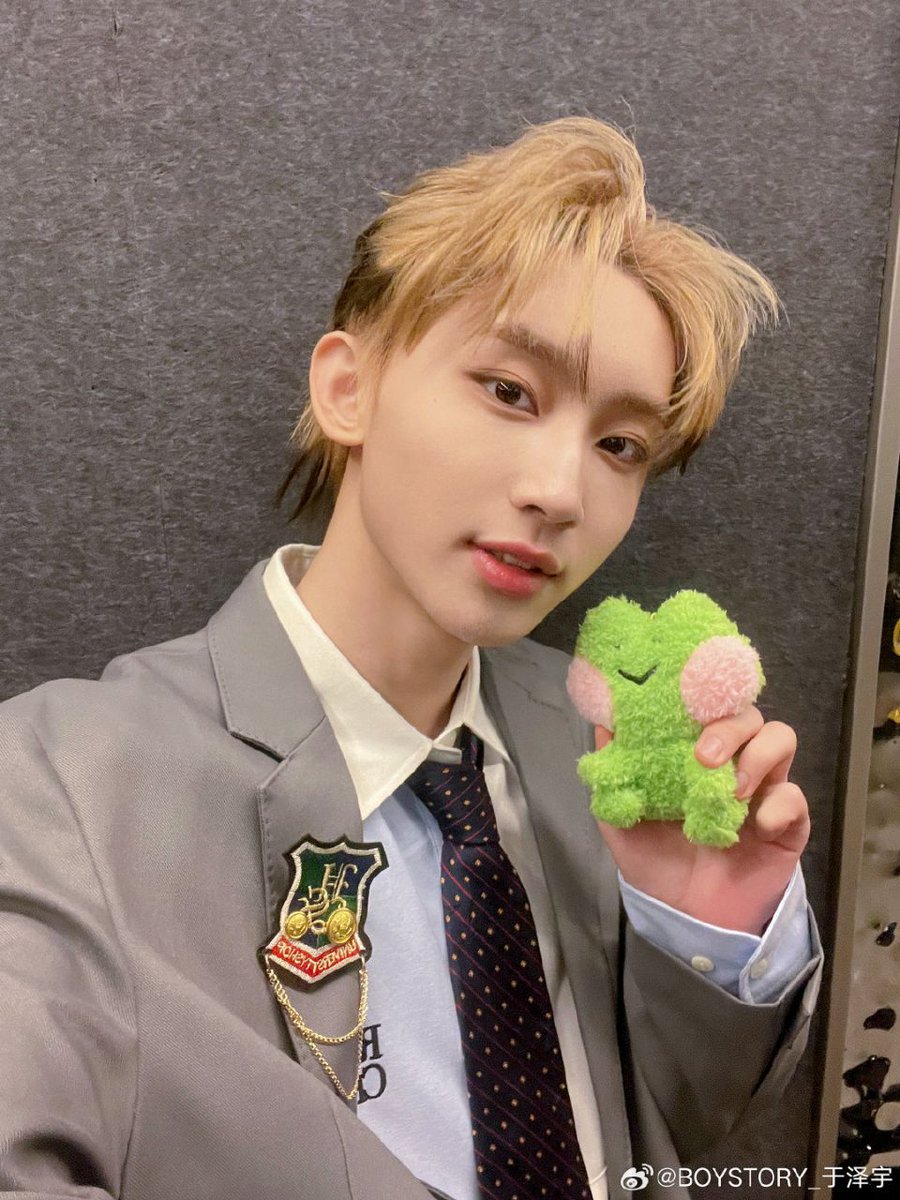 luvszeyu's tweet photo. [240101] Zeyu Weibo Update~ 🐟

Caption:
2023过的有意义且充实
2024加油！新年快乐～

Translate:
Live a meaningful and fulfilling life in 2023
Come on 2024! Happy New Year~​​​

#boystory #yuzeyu #于泽宇 #boystoryjyp #boystoryofficial

[1/2] https://t.co/u8fXIdB0kJ