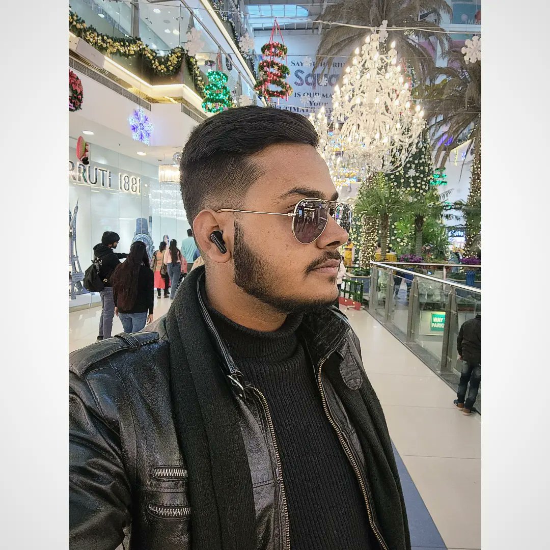 Zeeshankha_alig's tweet photo. Collect moments not thing.
اِنَّمَا هٰذِهِ الْحَيٰوةُ الدُّنْيَا مَتَاعٌ
This worldly life is only [ Temporary ] enjoyment.
#zsquaremall #motijheelkanpur #kanpurcity #exploreindia #Twitter #socialmediamarketing 
#trending https://t.co/KpR9zuY1N8