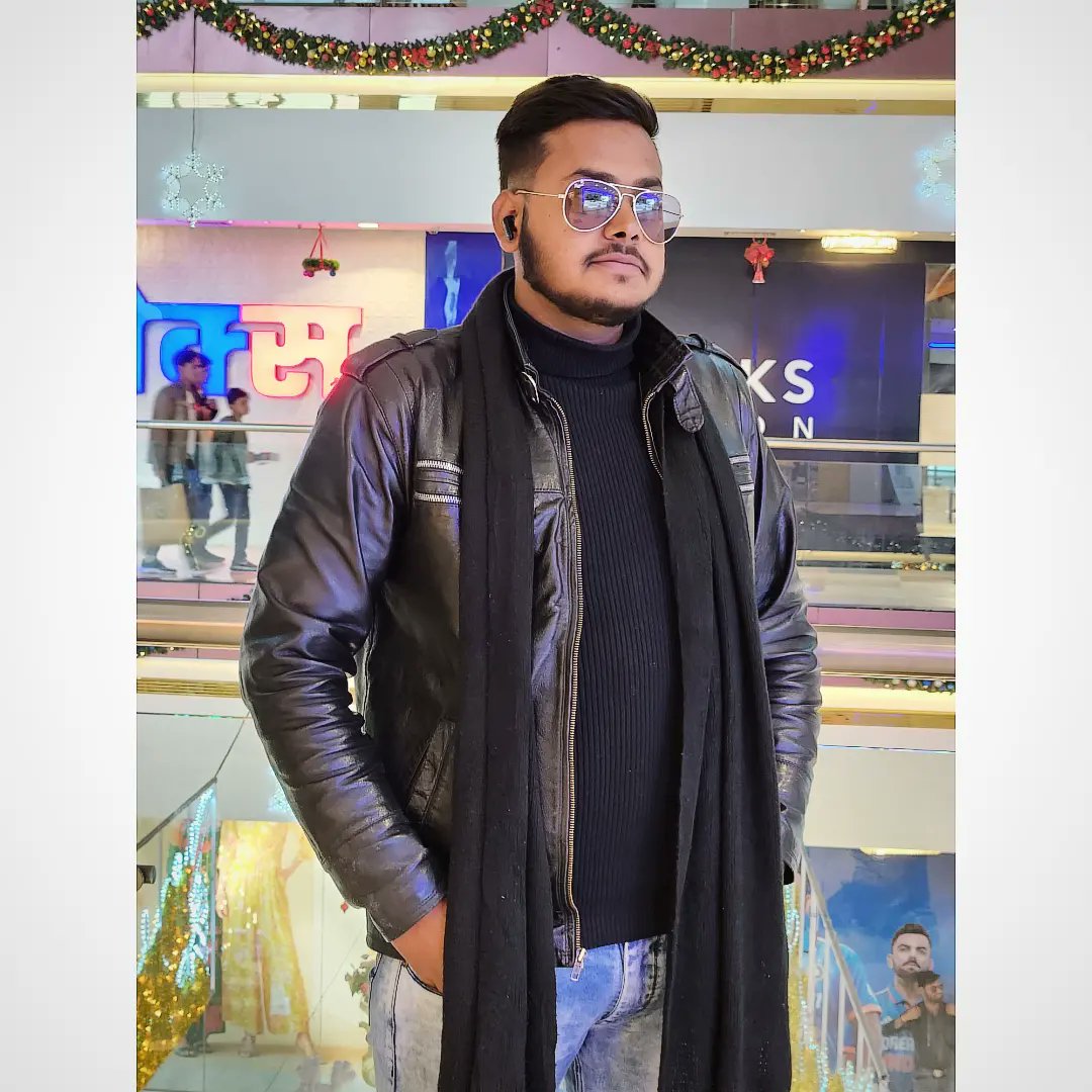 Zeeshankha_alig's tweet photo. Collect moments not thing.
اِنَّمَا هٰذِهِ الْحَيٰوةُ الدُّنْيَا مَتَاعٌ
This worldly life is only [ Temporary ] enjoyment.
#zsquaremall #motijheelkanpur #kanpurcity #exploreindia #Twitter #socialmediamarketing 
#trending https://t.co/KpR9zuY1N8