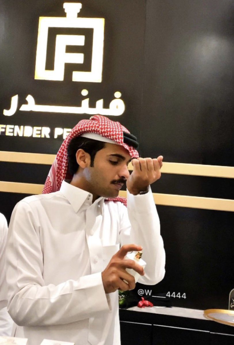 ختامُها مسك ..
نلتقي بكم في آخر يوم من معرض العود الأزرق و العطور الدولي في المدينة المنورة ✨
-
 #فيندر_في_معرض_المدينة