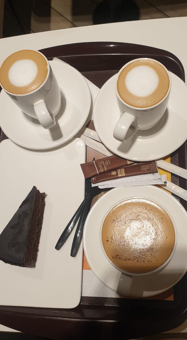 It’s time for coffee ❤️ 

#food #foodblogger #Foodie #coffee #CoffeeAddict #HappyNewYear2024 #NewBeginnings2024 #trend #trending2024