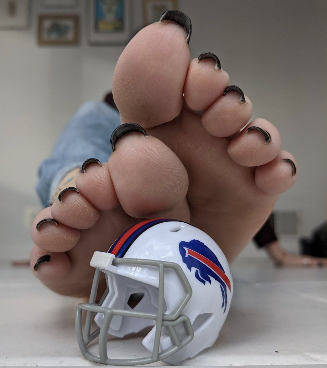 Beauxfeet 💕 tweet media