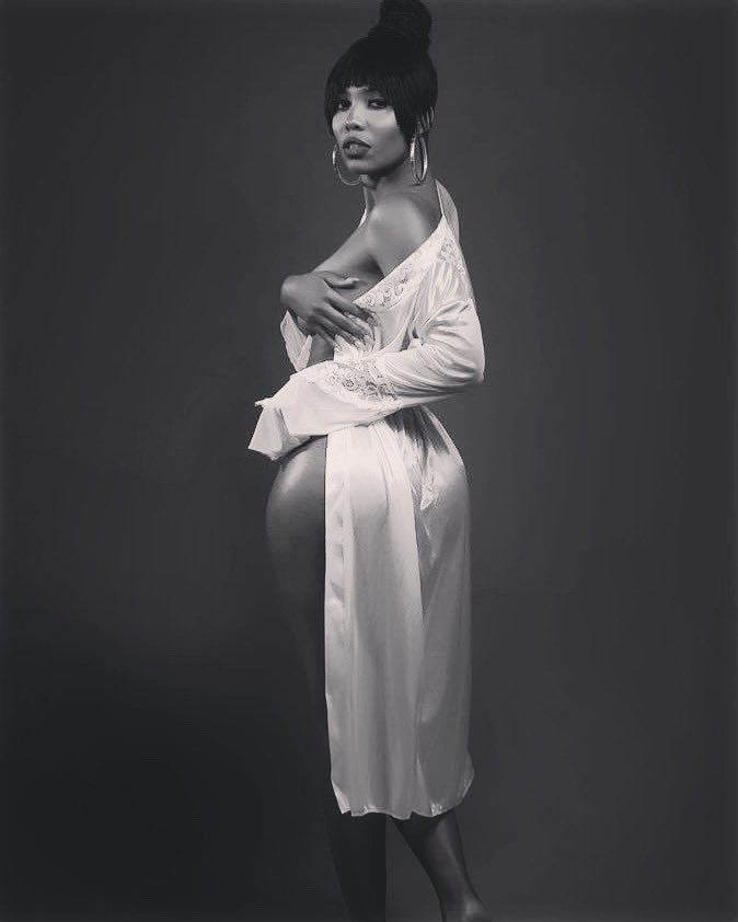 MyaKTheModel's tweet photo. Happy New Year Everyone 🎆 https://t.co/hOxaaCUugV