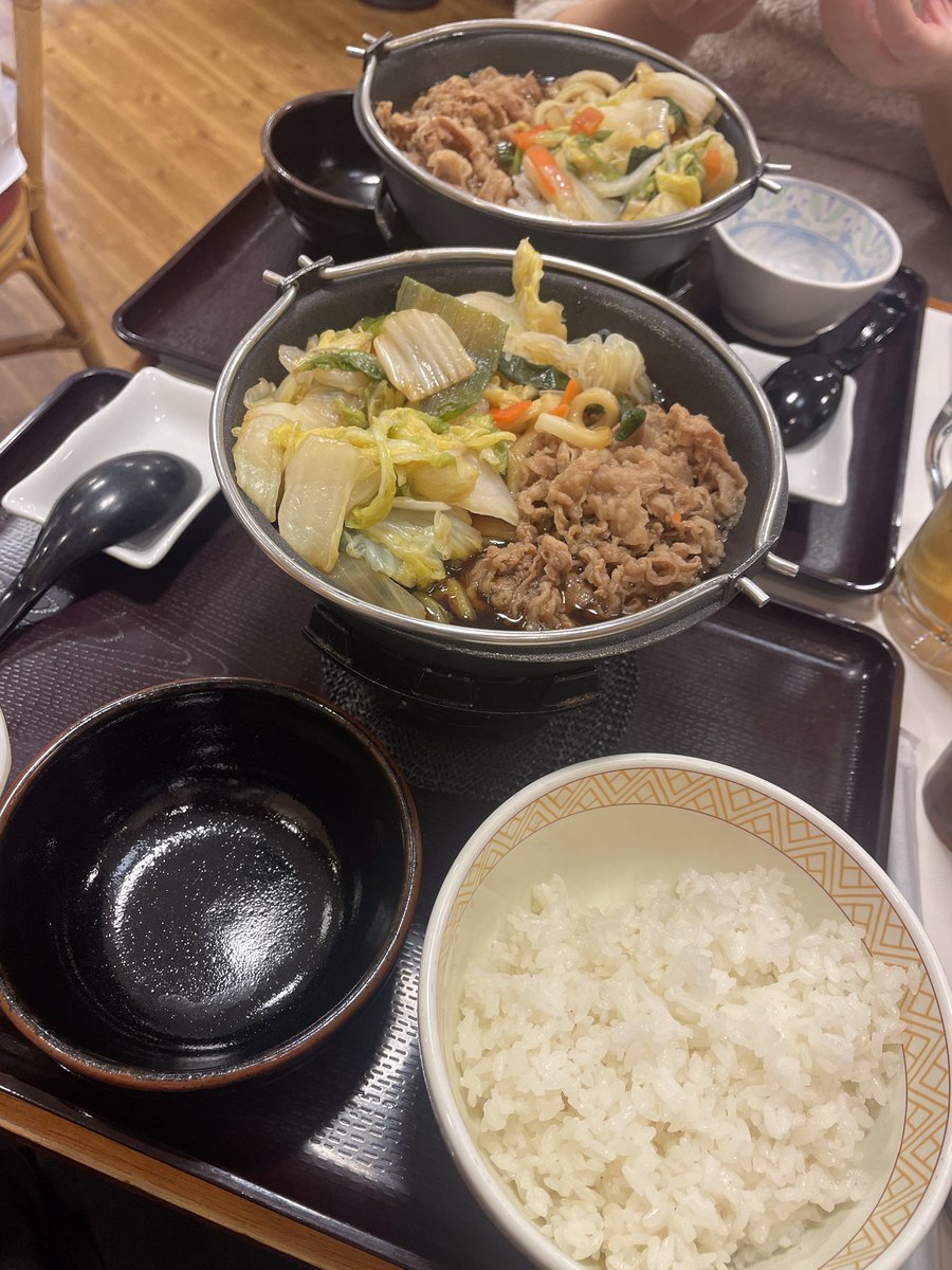 KIANOAH's tweet photo. 2023年最後の日は、あさむしちゃんと聖地で歌い納めてきましたー🤗🎤✨
ほぼ、ジャンヌ縛りやったけど、NOAHとarrows織り交ぜて、いっぱい食べていっぱい喋って、ずーっと笑い転げてました🤣🤣🤣
年越しそばならぬ、年越しすき焼きw
次は、絶対北京行くぞ！！！
楽しすぎた！ありがとね😊💓 https://t.co/sWJBF9iV6J