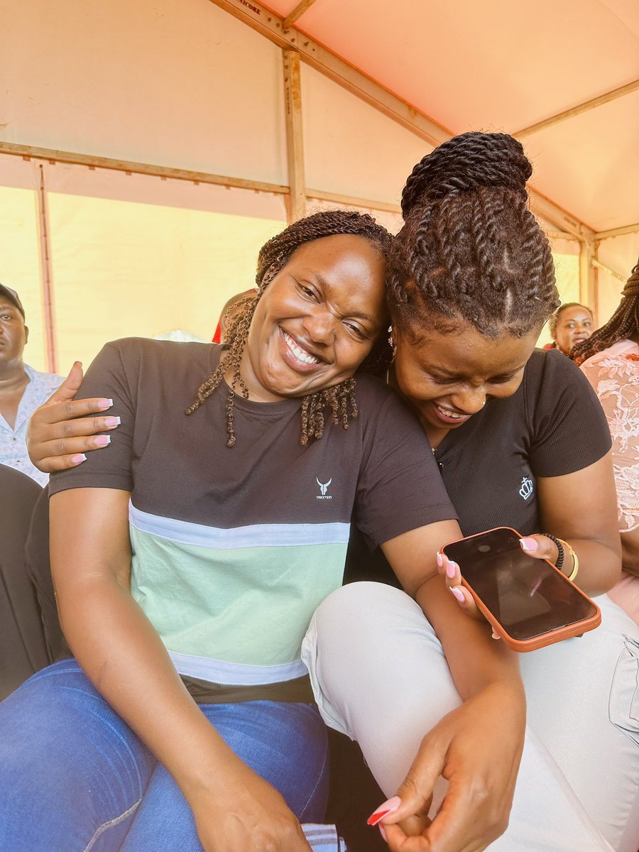 sheemuturi's tweet photo. Happy New Year to you @Mercymasai3  May you smile more,enjoy peace and Laughter! https://t.co/cFXudk2xMe