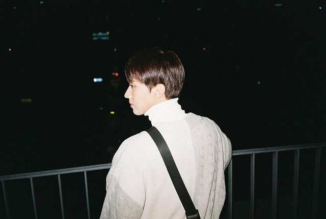 Happy new year, everyone. Everyday I feel reassured by Tinkerbells who always support me. This year, I hope that even 1% of you can feel happy and smile because of me. I will work harder to make that happen, promise! Please take care of me in 2024! 🐰🤍