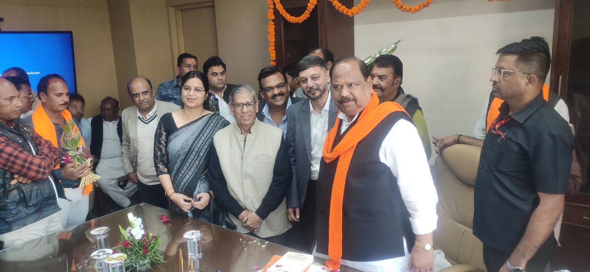 lubindia's tweet image. Congratulations to Mr. Chaitanya Kashyap takes on the role of Industry Minister for Madhya Pradesh. Looking forward to productive dialogues in the upcoming meetings with Laghu Udyog Bharati! #MadhyaPradesh #IndustryMinister #TransitionSuccess #LaghuUdyogBharati 🚀🌐📈…