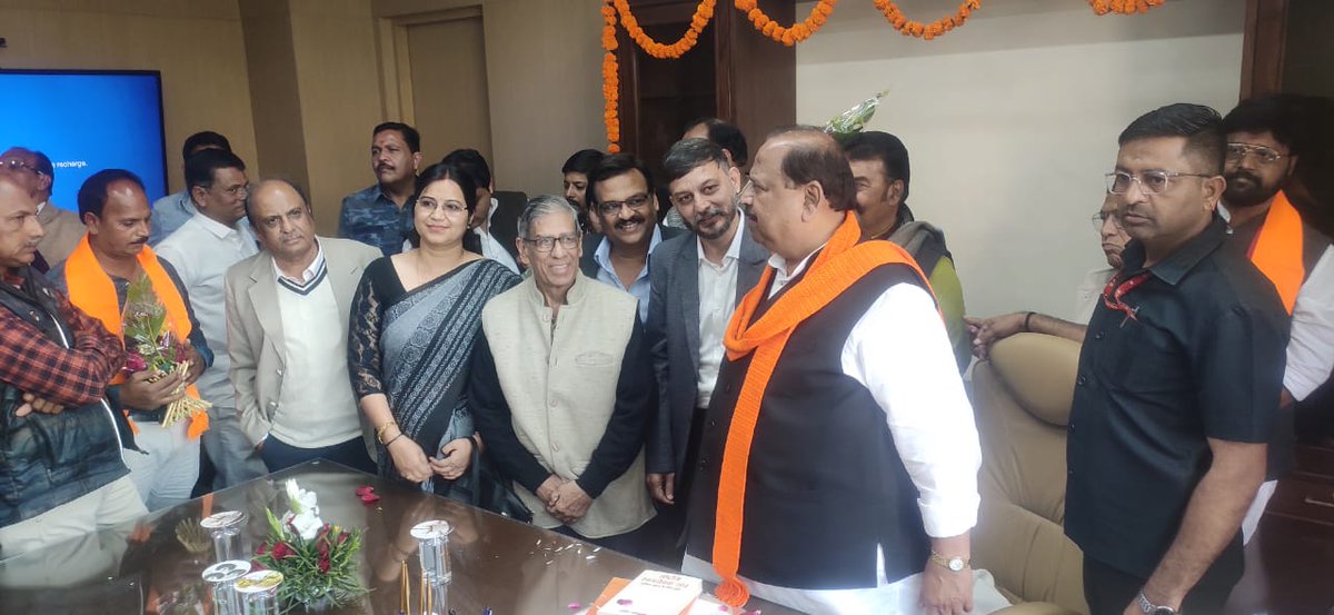 lubindia's tweet image. Congratulations to Mr. Chaitanya Kashyap takes on the role of Industry Minister for Madhya Pradesh. Looking forward to productive dialogues in the upcoming meetings with Laghu Udyog Bharati! #MadhyaPradesh #IndustryMinister #TransitionSuccess #LaghuUdyogBharati 🚀🌐📈…