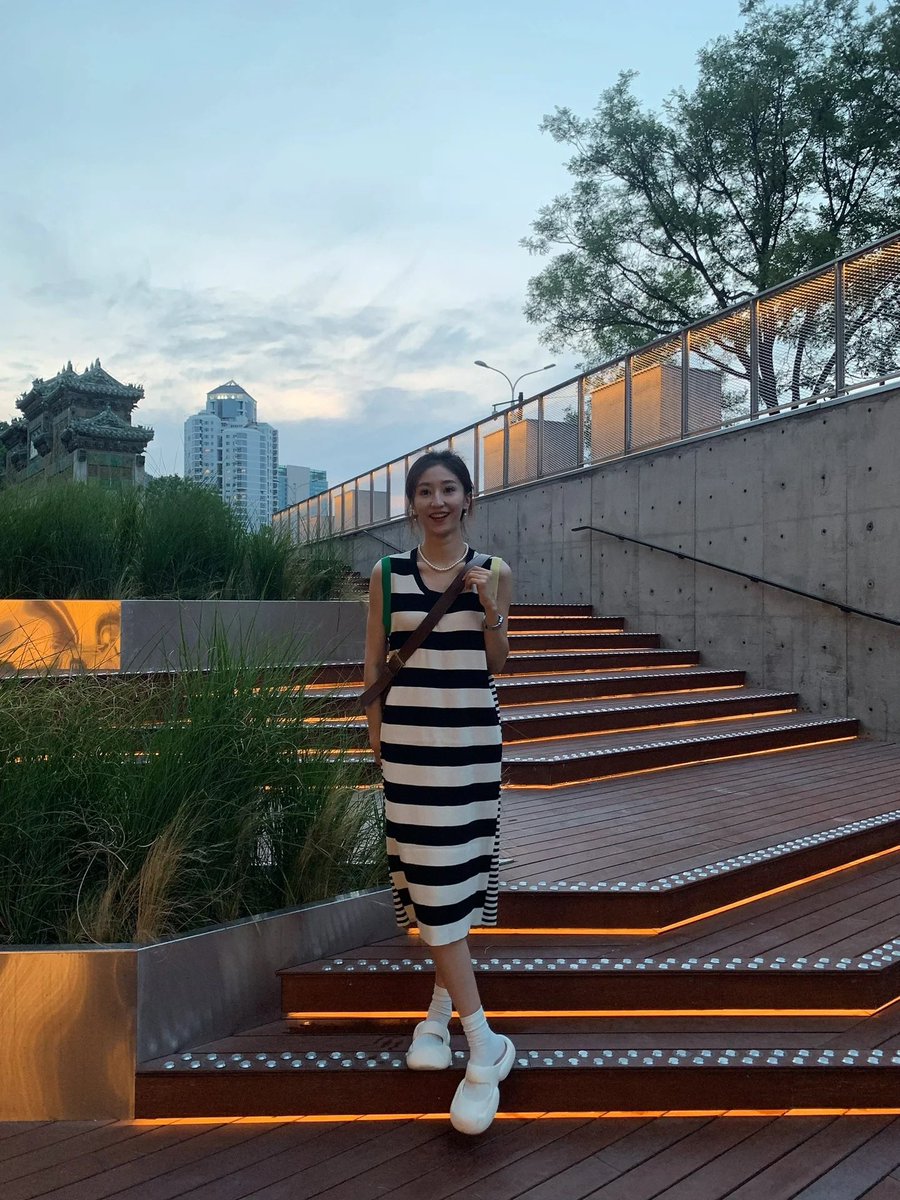 TripleWoodz's tweet photo. PLEASE FOLLOW ME！！！

： ）

#空姐 #制服 #纯欲#熟女#porn #丰满#吊带#蕾丝#黑丝#可愛#綺麗#love#instagood#fashion#art#selfie#instadaily#friends#lingerie#blonde#cute#beautiful#asiangirl#swimwear#cosplay#bikini#sexy#beauty https://t.co/PqSkU0fg14