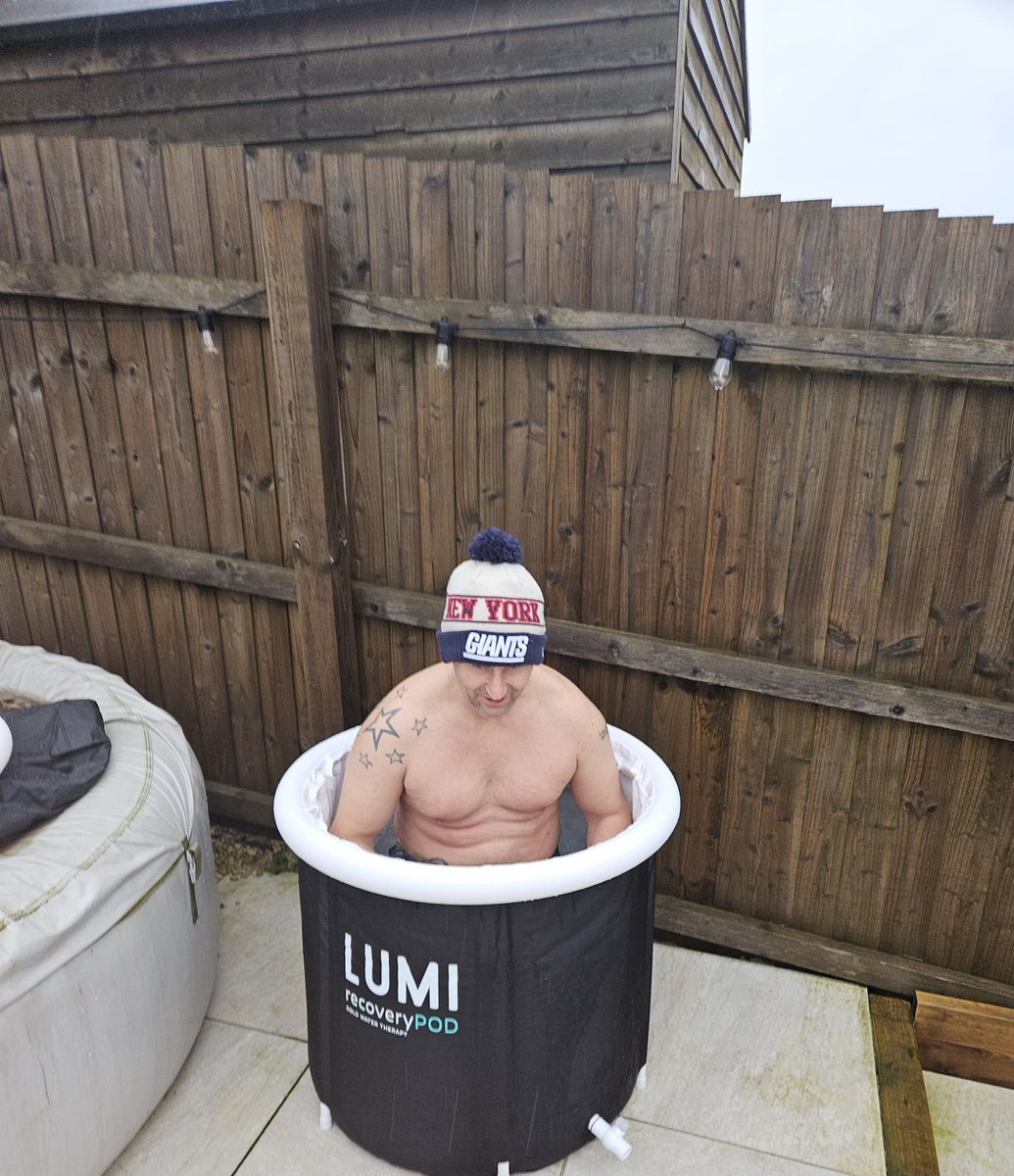 Gareth John tweet media