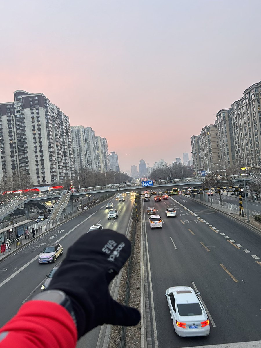 2024! 你好！
祝大家新年快乐！2024平安喜乐！
2024.1.1 #跑步打卡