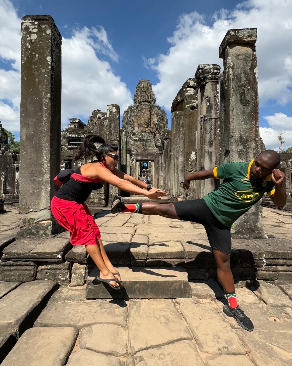 iamSivN's tweet photo. Causing kak all around the world with strangers lol #columbia https://t.co/y37UG8hWR0