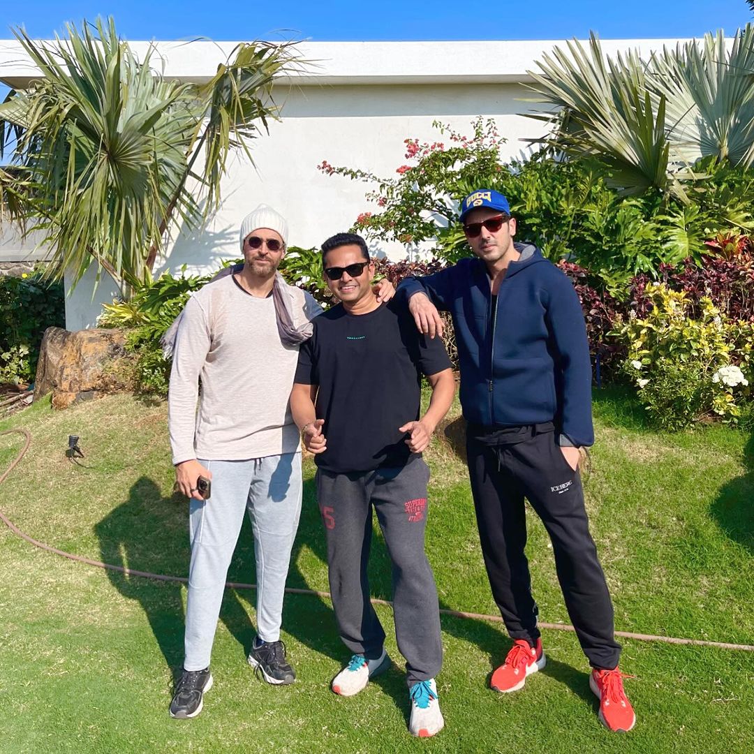 Happy New Year ❤️✨️

#Hrithikroshan #zayedkhan #shaukatshaikh #NewYear2024 #newyear