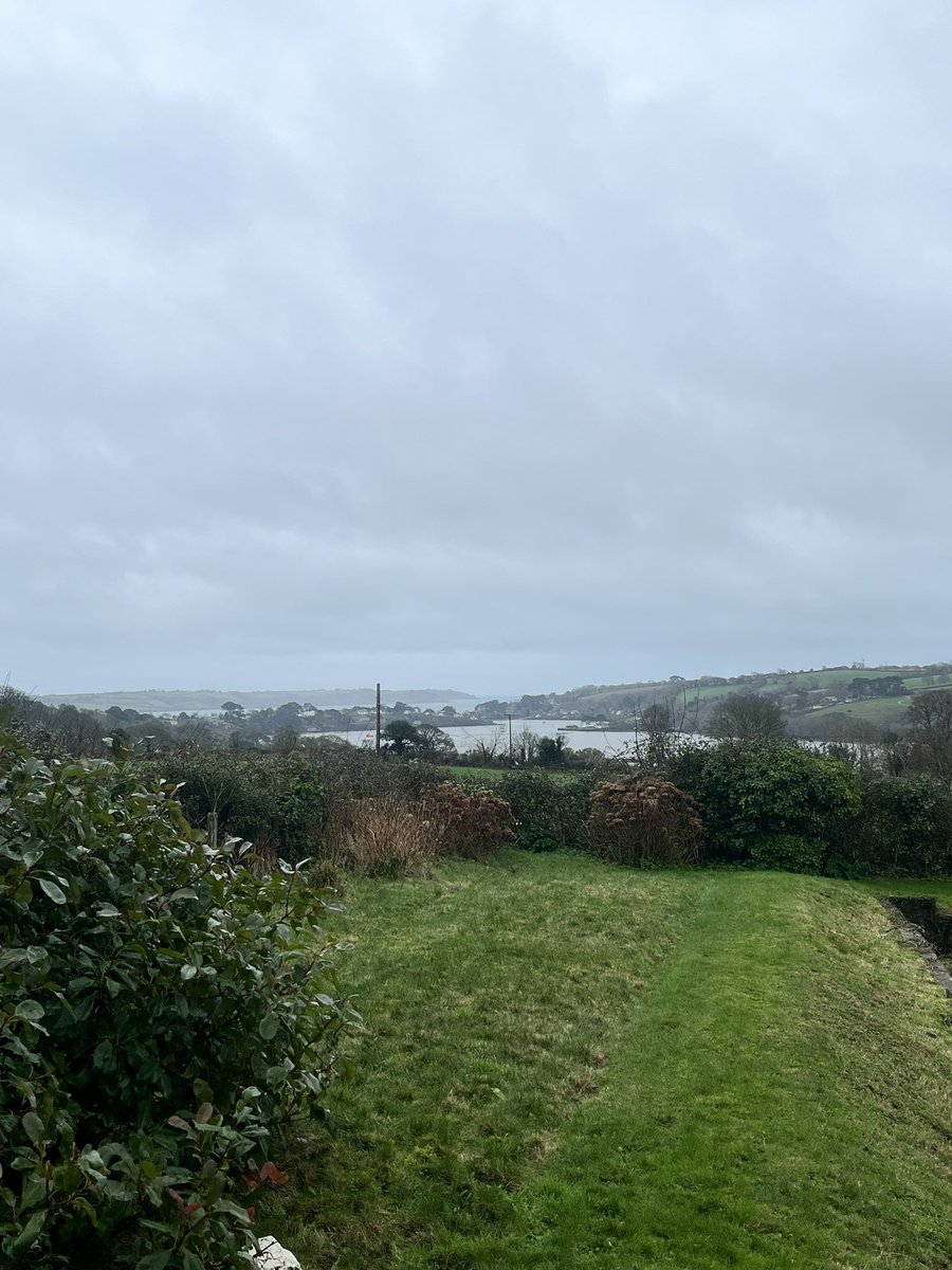 TimmyKernow's tweet photo. A New Years Day walk in the rain☔️before the main rain sets in… #Cornwall #Devoran #Penpol 🥾 https://t.co/1vXr0IzrY9