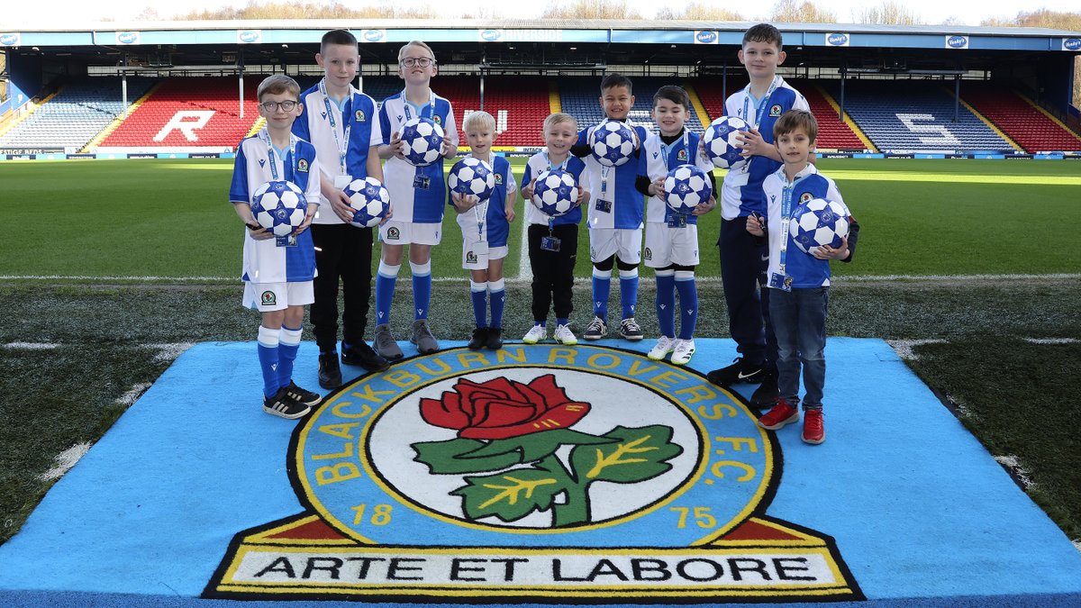 👋 A special welcome to today's mascots: Elijah Rawcliffe, Harry Bickham, Reggie Ward Kelly, Oliver Dunn, Freddie Fletcher, Jack Regan, Joshua Jax-Hodges, Zac Rome &amp; Jack Stones.

#ROVvROT | #Rovers 🔵⚪️