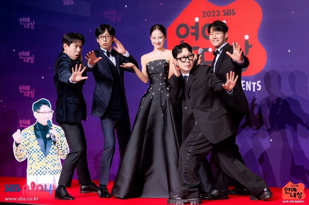 yeppojihyo_'s tweet photo. Song Jihyo at the 2023 SBS Entertainment Awards Photo Wall/Red Carpet HD Official Photos

BRIGHTEST STAR SONGJIHYO
#우리_최고의_런닝걸_송지효 #SongJiHyo 
#송지효 #SBSEntertainmentAwards2023 https://t.co/kUFBujXJWS