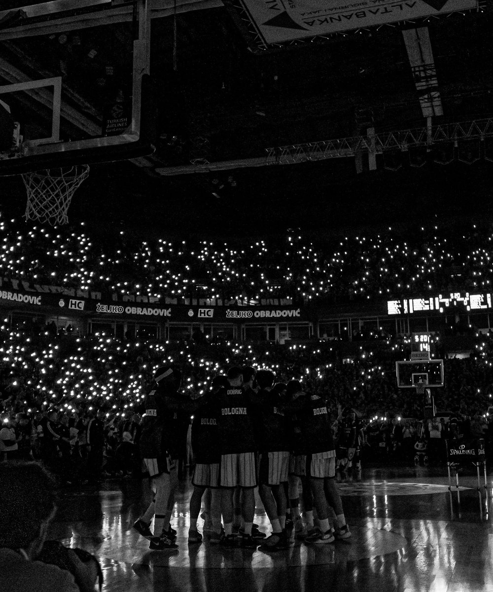 Luci accese sul nuovo anno ⚪️⚫️

Ci vediamo alla Segafredo Arena: biglietti e abbonamento girone di ritorno acquistabili qui 👉🏼 virtusbo.vivaticket.it 🎟️
#AmarsiAncora