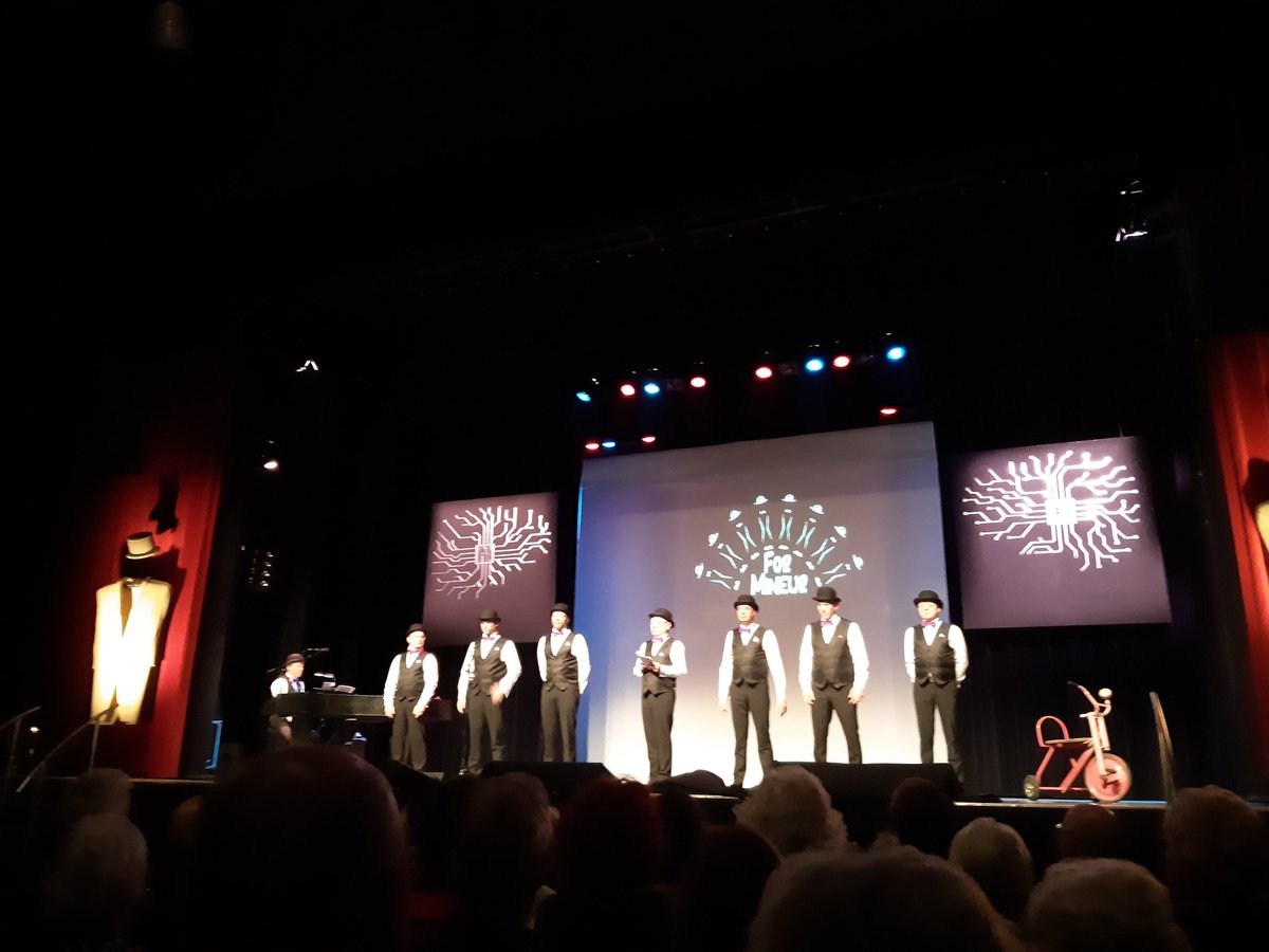 Het was weer geweldig #Formineur <a href="/depasheesch/">De Pas Heesch</a>. Steeds moderner. Wel jammer dat de enige vrouw achter de schermen werkt.