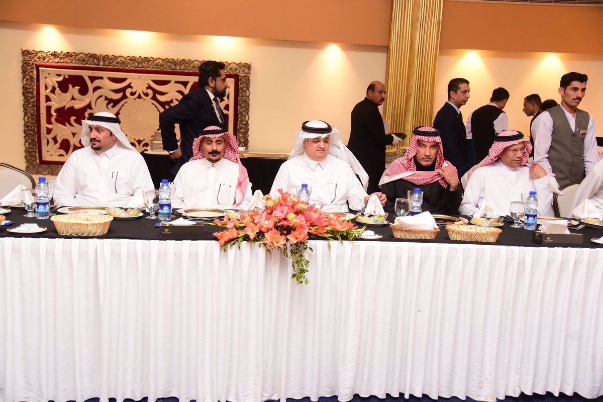 KSAembassyPK's tweet photo. #كراتشي |أقامة الملحقية العسكرية ممثلة في مكتب الاشراف والمتابعة البحري  حفل عشاء على شرف  سعادة سفير #خادم_الحرمين_الشريفين أ/نواف المالكي في كراتشي احتفاء بالطلبة والضباط الخريجين واولياء امورهم https://t.co/GLbQCfZV3j