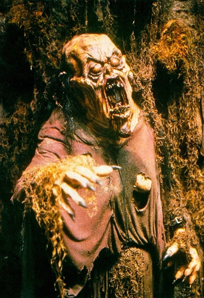 EugWSerra's tweet photo. On February 19, 1993, Army of Darkness was released! #ArmyOfDarkness #BruceCampbell #EmbethDavidtz #MarcusGilbert #TedRaimi #IanAbercrombie #RichardGrove #TimothyPatrickQuill #BillMoseley #SamRaimi #PatriciaTallman #AngelaFeatherstone https://t.co/e5LcJgUFvW