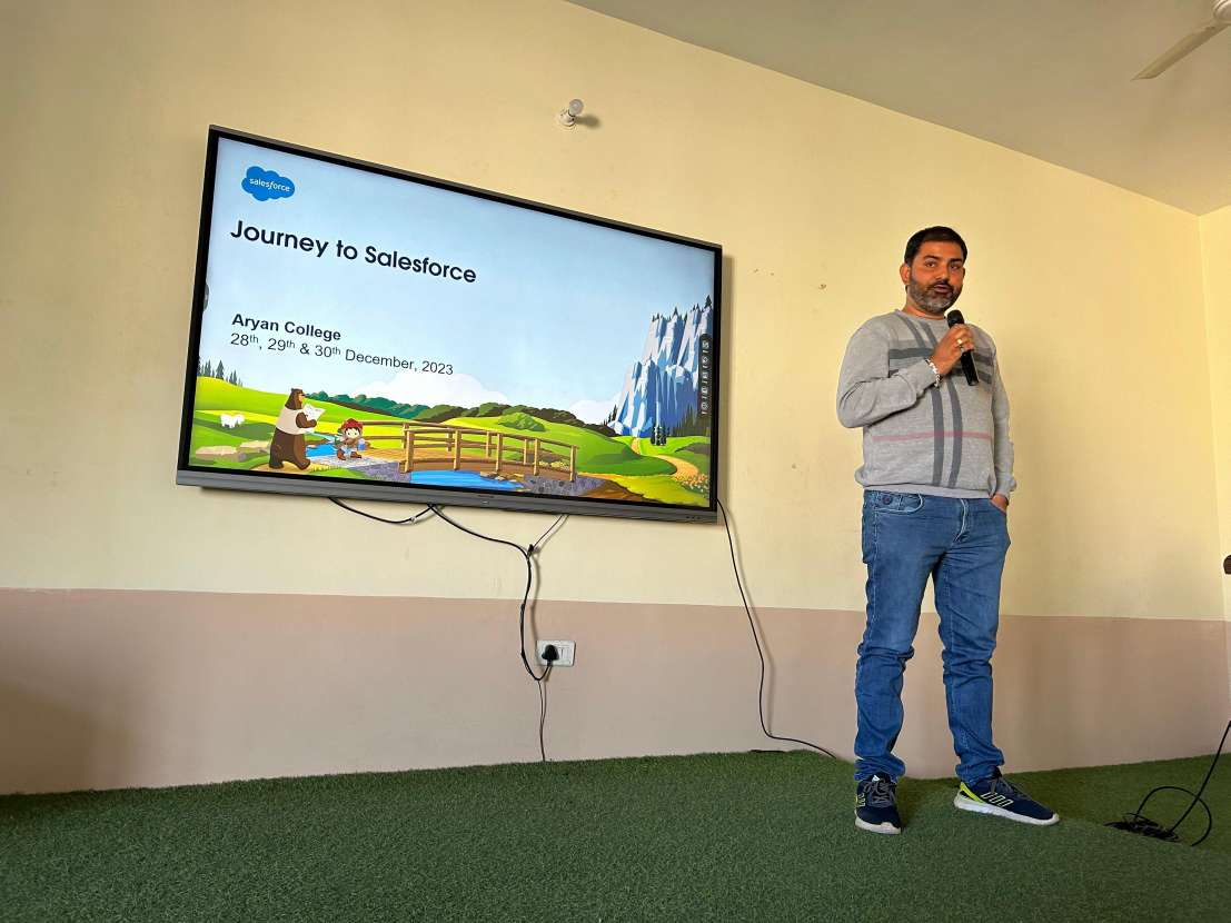 kdsharmas's tweet photo. 3 Days Marketathon Bootcamp at Aryan College, Ajmer recently wrapped up!
Deepest gratitude to our esteemed speakers @AnuragPareek4 and @gauravp_singh for sharing their insights🙏
Many congratulations to all the winners🎉
#Marketathon #TrailblazerCommunity #MomentMarketer https://t.co/59KqzSvPX7
