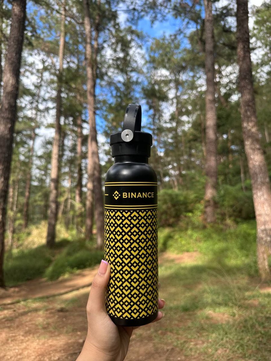 New year's resolution:

Take more pics of my #Binance hydrator.