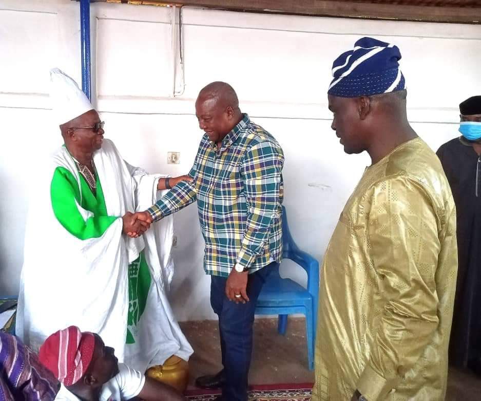 iharunaiddrisu's tweet photo. I accompanied former President John Dramani Mahama to visit opinion leaders and cadres in Tamale. https://t.co/9gMKPLrxW5