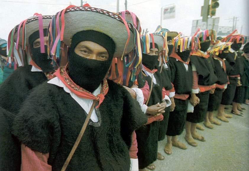 Ezlncomandantes's tweet photo. Nuestro glorioso levantamiento Zapatista del 1 de enero de 1994.
#2024NewYear https://t.co/U8Ny5PxkFM