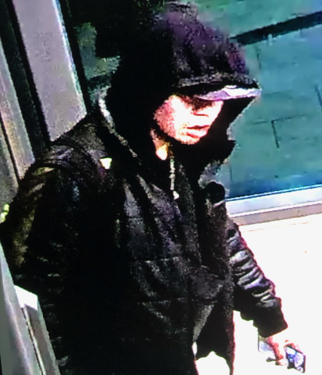 Police seek public’s assistance in identifying suspect in connection to pair of random stabbings on New Year's Eve 

Edmonton Police Service (EPS) investigators are seeking the public’s assistance to identify a male suspect wanted in conn… ift.tt/qwHjgDa