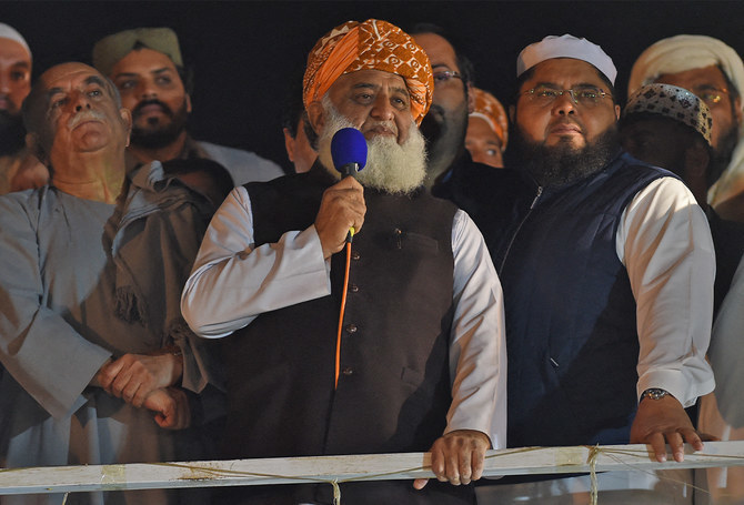 pakco_updates's tweet image. #Jan2 
1. @MoulanaOfficial has called for a delay in #elections in #Pakistan raising security concerns in #KPK &amp;amp; #Balochistan. He said the 2 provinces are affected by militancy. On invite of #Taliban, he said he will travel to #Kabul next week after much delay.
#Islamabad #News