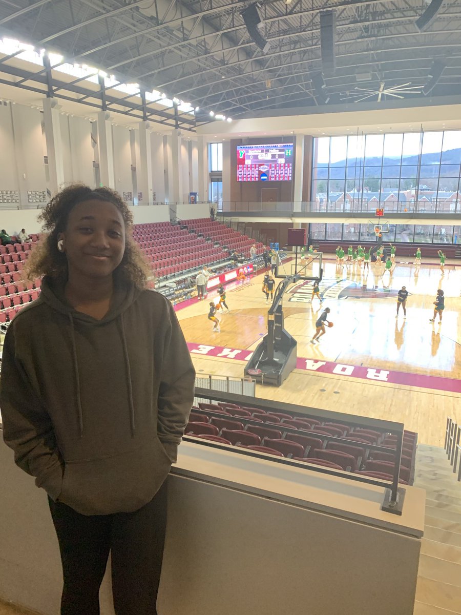 Enjoyed the opportunity to see ⁦<a href="/RoanokeWBB/">Roanoke College Women’s Basketball</a>⁩ this weekend. Thank you Coach Flaherty and Coach Cole for your time and hospitality— Great win as well!! <a href="/mikemillsnc/">Mike Mills WBB College Recruiting</a>⁩