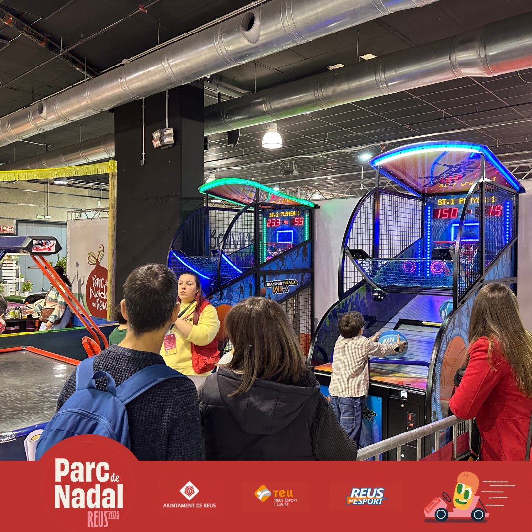 ParcNadal's tweet photo. ⭐️🎡Avui el Parc de Nadal torna a obrir les portes després de Cap d'Any. Des d'avui i fins al dijous, 4 de gener, us esperem per gaudir d'una aventura única per tothom! 

➡️Us deixem un petit recull de fotos del primer dia del 2024.

@reusesport @reus_cat @joventutreus https://t.co/iwJWAAjNm9