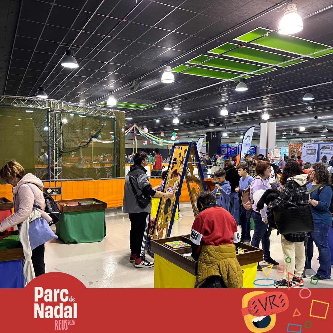 ParcNadal's tweet photo. ⭐️🎡Avui el Parc de Nadal torna a obrir les portes després de Cap d'Any. Des d'avui i fins al dijous, 4 de gener, us esperem per gaudir d'una aventura única per tothom! 

➡️Us deixem un petit recull de fotos del primer dia del 2024.

@reusesport @reus_cat @joventutreus https://t.co/iwJWAAjNm9