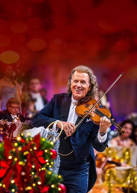Christmas concert specials are always spectacular, &amp; this one is nothing short of it either ...

Thank you André for another year of love &amp; joy that you've brought to our hearts ...

youtu.be/sGb2G-wNkGI

#AndréRieu #Christmas #HappyNewYear #music #beautiful