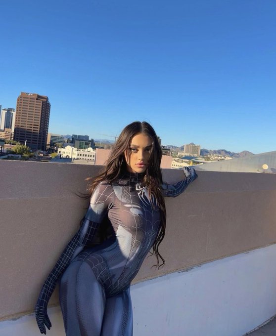 happy new year 🕷️🏙️ https://t.co/hvImDtvKid<a href="/tag/nnn"class="tags"><span>#nnn</span></a>