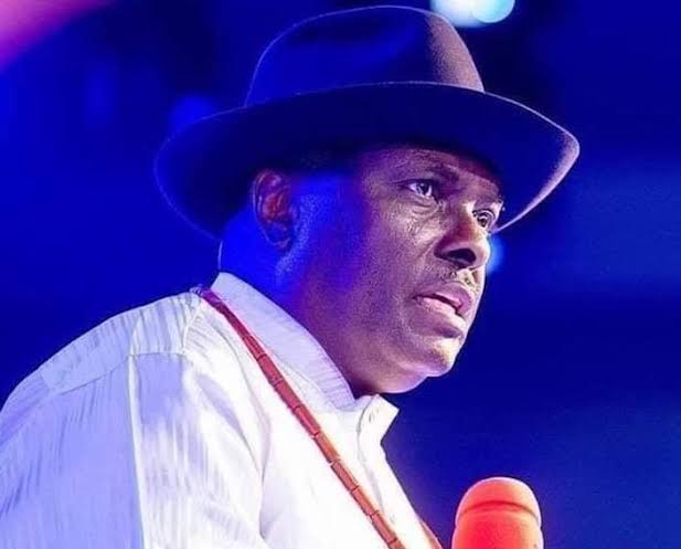 JamesIbori6's tweet photo. Dear fellow citizens of Delta State and Nigeria,

As we bid farewell to the challenges of the past year and embrace the dawn of 2024, let us unite with unwavering resilience and hope for a brighter future ahead.

Despite the hurdles we've faced, our collective strength has always been our greatest asset. Let us continue to stand tall, resilient in the face of adversity, and determined to forge ahead towards prosperity.

In this new year, let's extend our hands in support of our government. Together, let us collaborate, not just in words but in actions, to drive positive change and progress in our beloved Delta State and our nation at large.

Let's build bridges of understanding, engage in constructive dialogues, and foster a spirit of togetherness. Our combined efforts are pivotal in achieving sustainable development, ensuring peace, and creating opportunities that benefit every citizen.

May 2024 be a year of unity, growth, and shared successes. Let's embark on this journey with optimism, determination, and a commitment to supporting our government's initiatives that aim for a more prosperous future.

Thank you for your resilience, dedication, and unwavering support. Together, let's make 2024 a year of triumphs and achievements.

Warm regards,

Chief James Onanefe Ibori
Governor, Delta State (1999 - 2007)