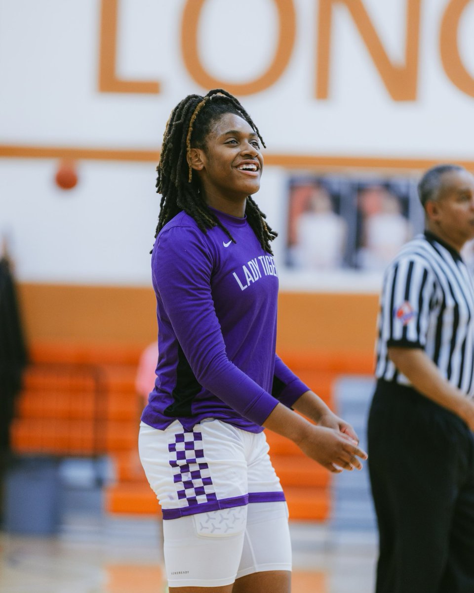 Pics of @Jada_Patt her 9th grade year playing in the Dallas ISD Holiday Invitational. #AllTournamentTeam