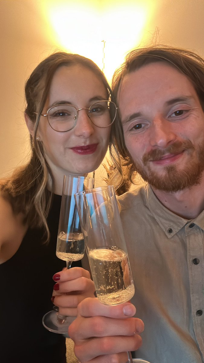 aidamuncu's tweet photo. nye✨ https://t.co/X4bWR2At59