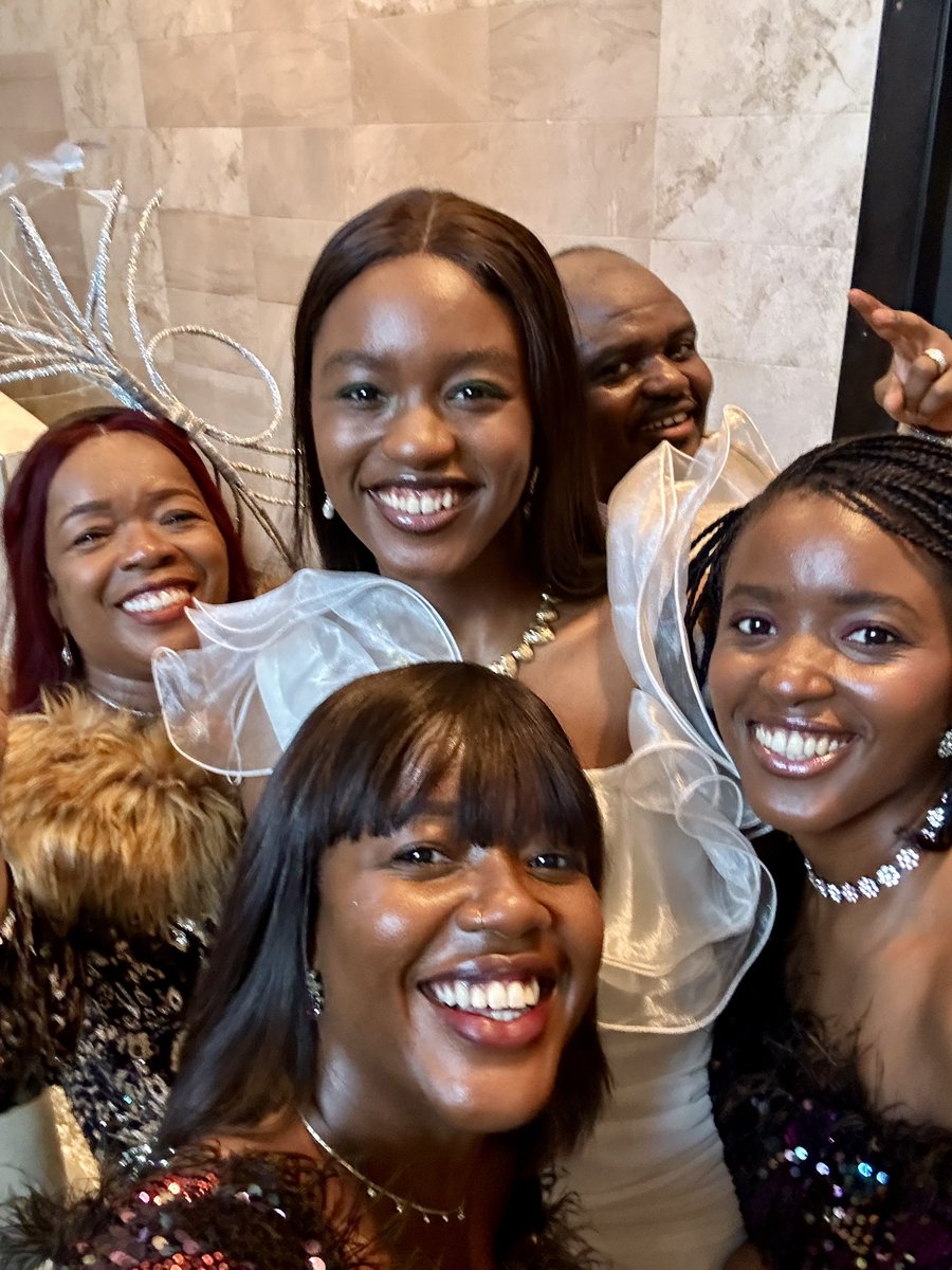 TripleJPlus's tweet image. Happy New Year from our family to yours!🎊🎆🎈