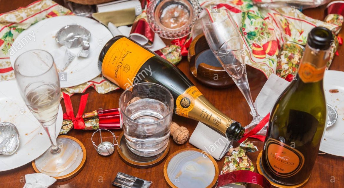 dtmootoo's tweet image. “The Hangover Sessions” tonight at 8pm on @phoenixfm #NewYear2024 #radio #hungover #NeverAgain 
phoenixfm.com/player/